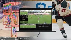 详解棒球规则中的“捕手干扰”补偿如何改变了满垒时的战术选择