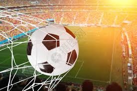 《球队更衣室的权力结构：菜鸟球员的生存法则》